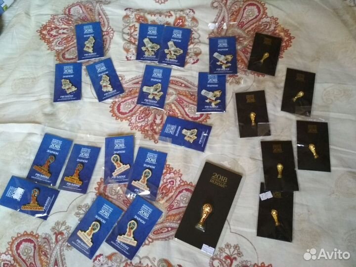 Значки Фифа чм Футбол 2018 Забивака, брелки