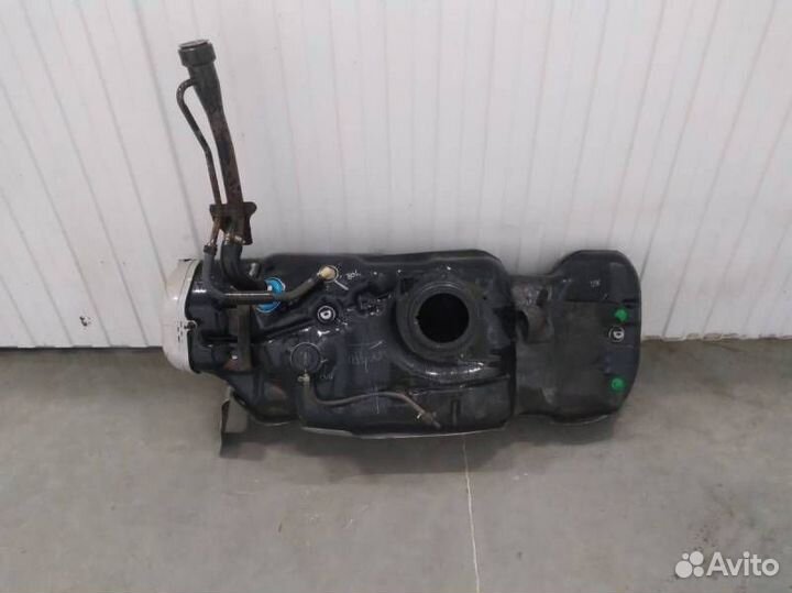 Бак топливный Toyota Hilux Pick Up