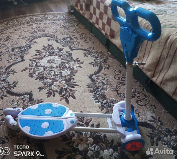 Самокат детский четырёх колёсный новый