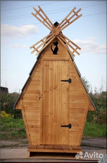 Уличный туалет деревянный DRE444