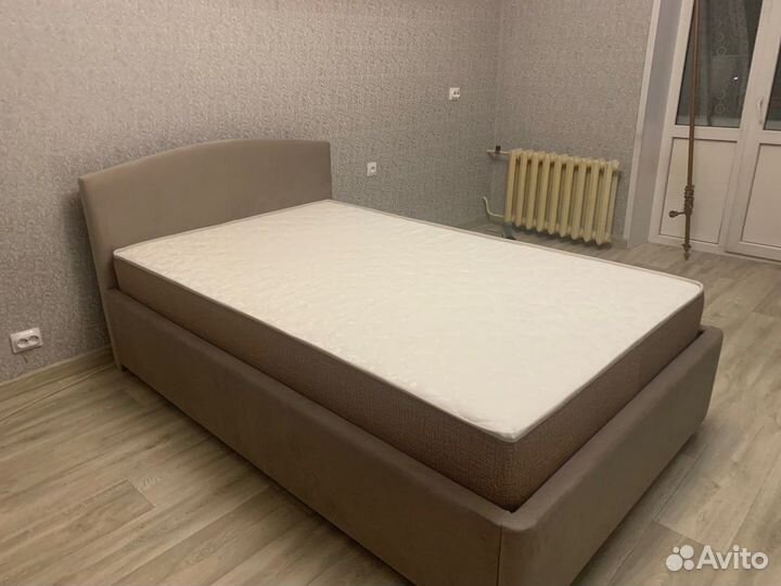 Кровать двуспальная