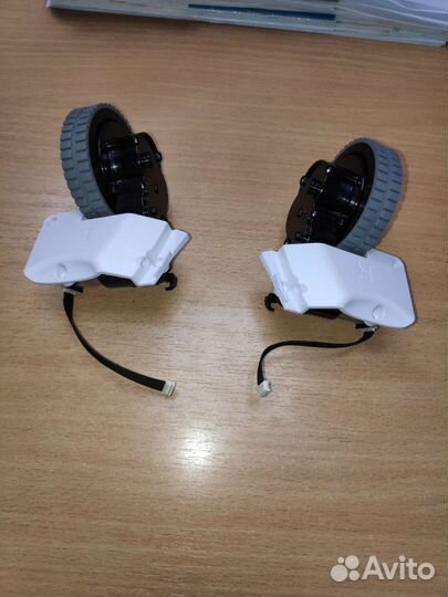 Колесо для робота Пылесоса iBoto SmartX610G Новые