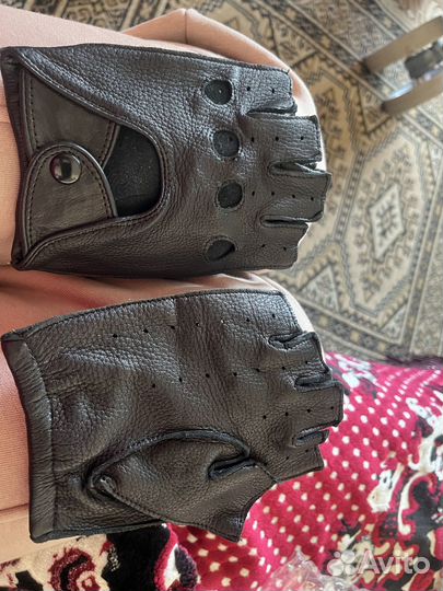 Автомобильные перчатки