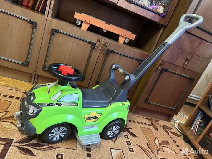 Машинка-каталка