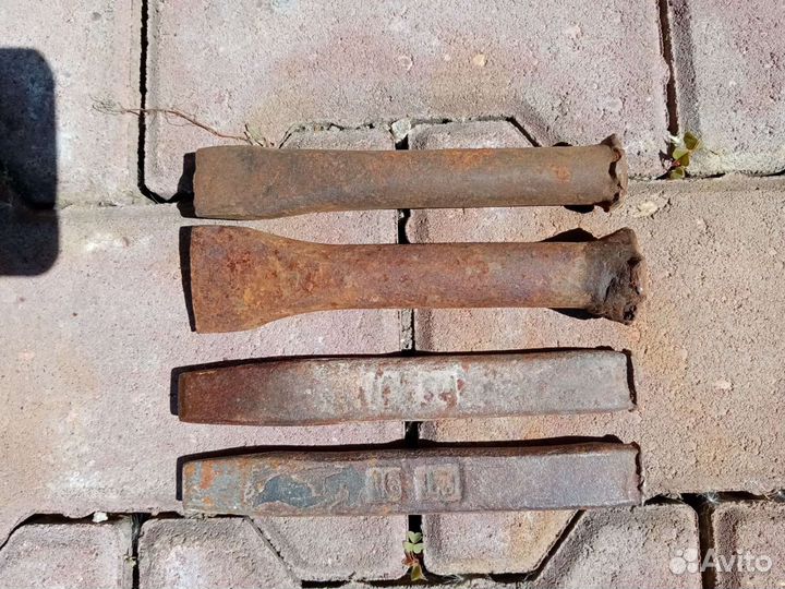 Зубило советское старинное