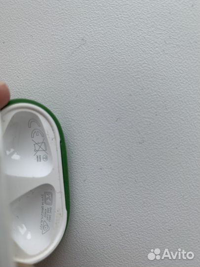 Оригинальный кейс /футляр для наушников AirPods