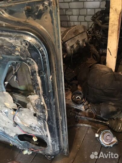 Дверь левая Купе Mitsubishi Pajero 2