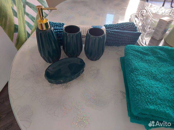 Набор для ванных принадлежностей