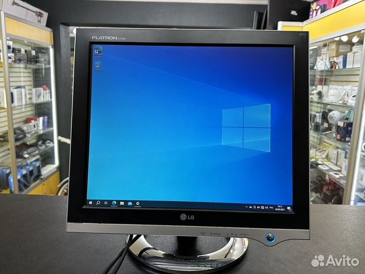 Монитор LG 17