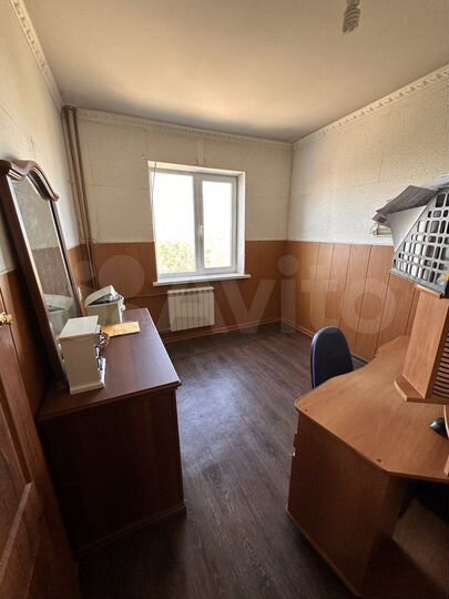 4-к. квартира, 82 м², 8/10 эт.