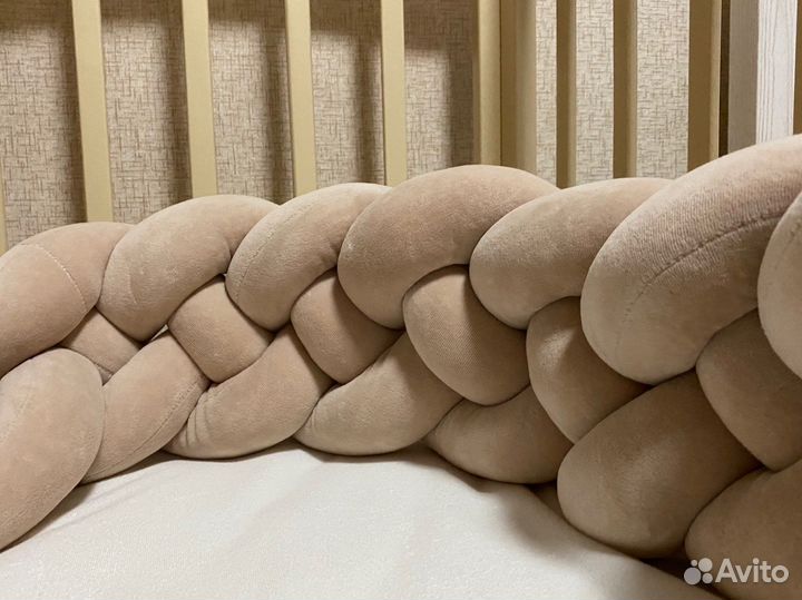 Бортик косичка в кроватку