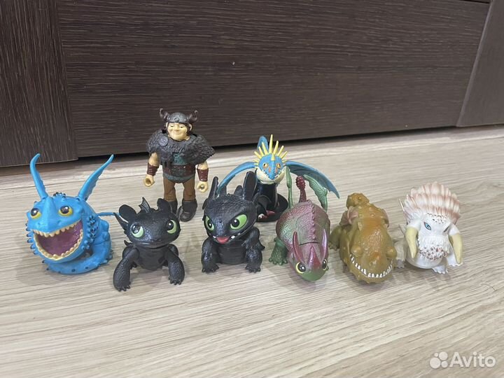 Маленткие фигурки как приручить дракона