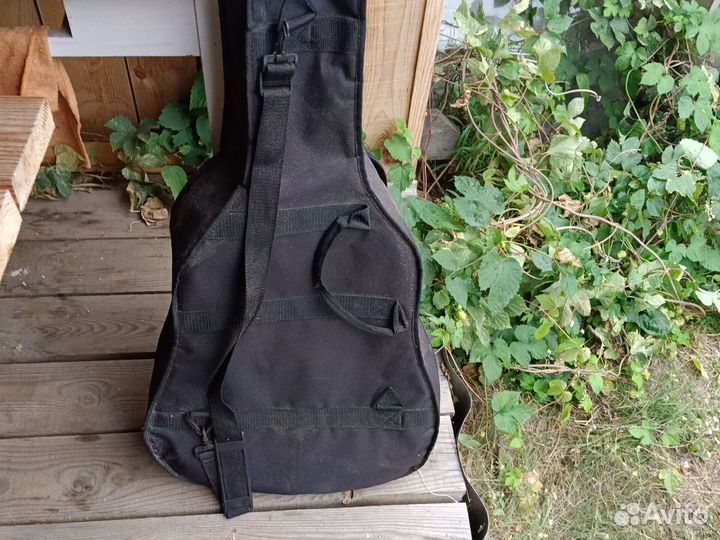 Акустическая гитара yamaha