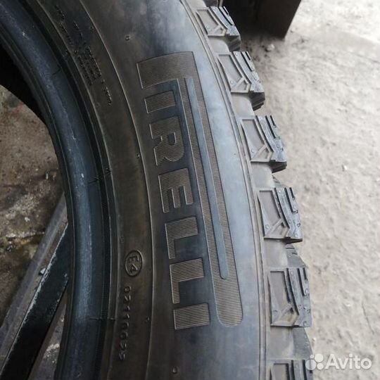 Pirelli Scorpion Ice Zero 2 225/55 R19