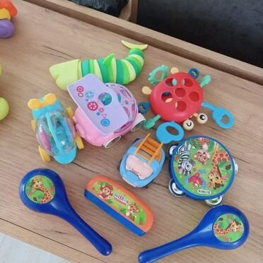 Развивающие игрушки пакетом