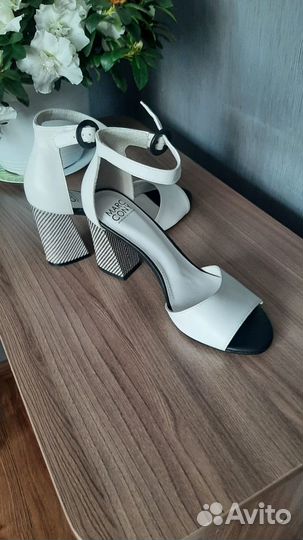 Босоножки женские