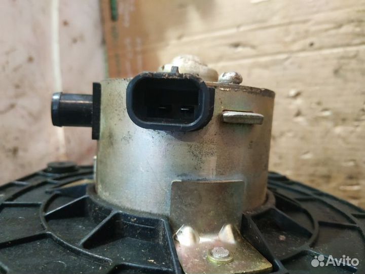 Моторчик отопителя Chevrolet Niva