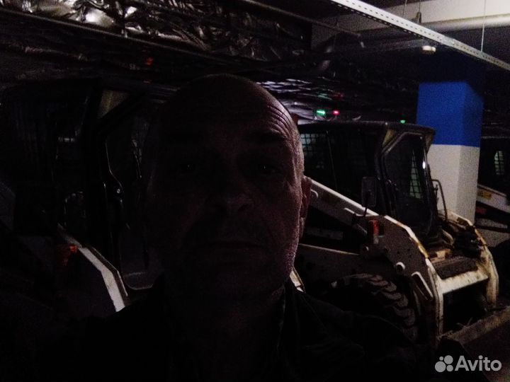 Водитель категории в, трактора. Камендант