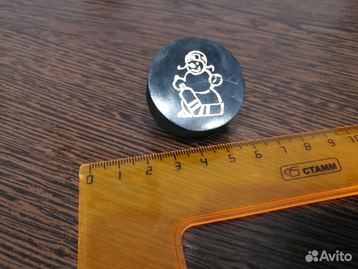 Продам шайбу сувенирную 