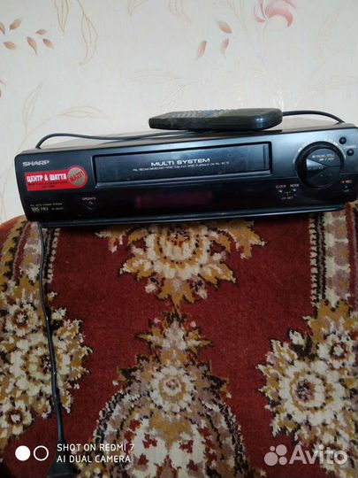 Видеомагнитофон sharp с пультом