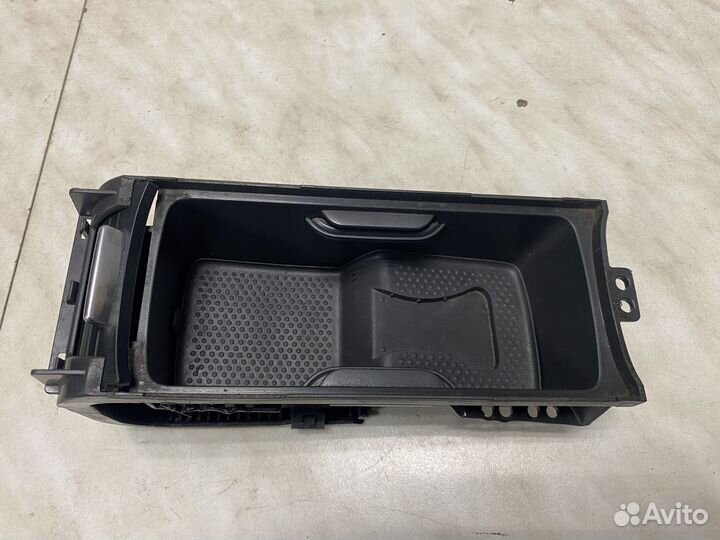 Бардачок центральный консоли Volkswagen Golf plus