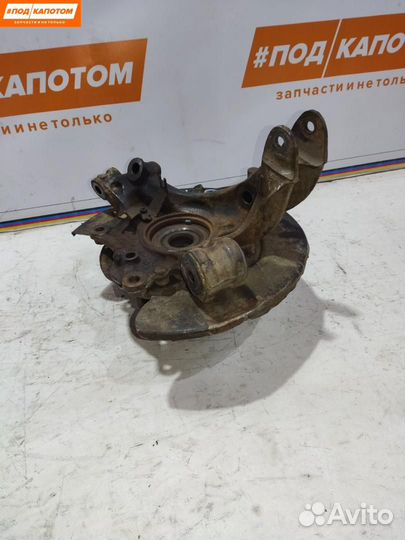 Кулак задний правый Volkswagen Touareg 2003