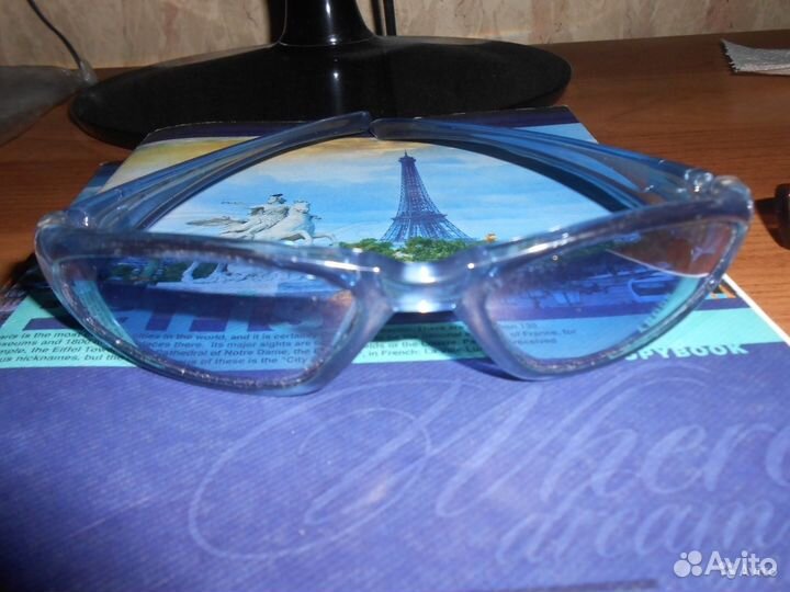 Очки солнцезащитные на выбор