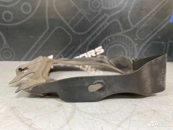 Кожух моторного отсека передний левый Audi A4 B6