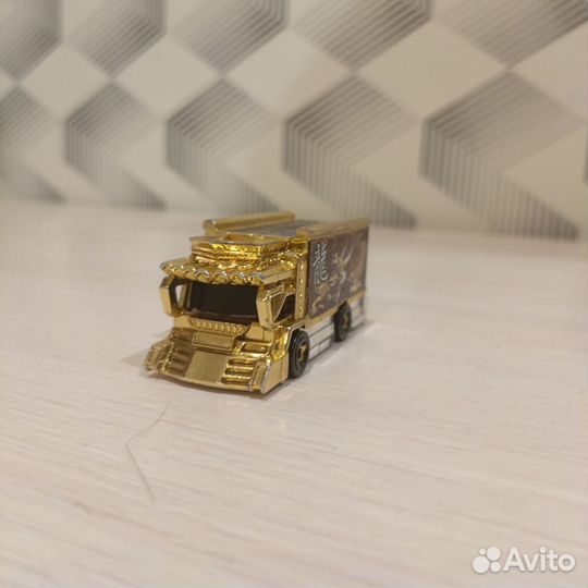 Машинки хотвилс