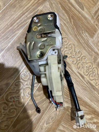 Передний левый замок двери honda accord 6