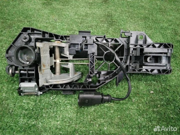 Ручка двери внешняя задняя правая Volkswagen