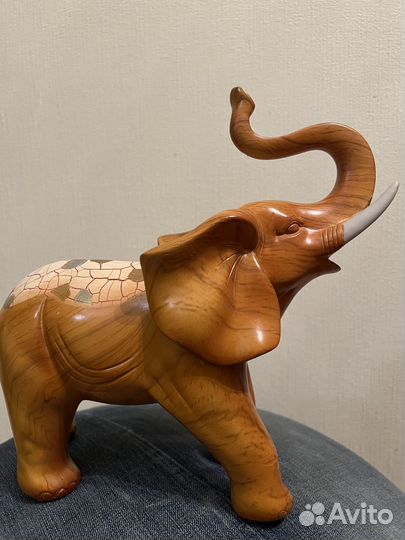 Фигурка слона