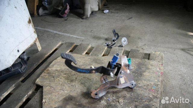 Педаль сцепления Renault Fluence 1.6 K4MV838