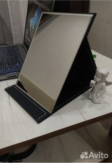 Зеркало настольное