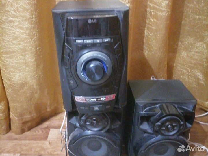 Музыкальный центр