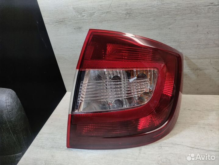 Фонарь задний правый Skoda Rapid 2018г. 1.6 l