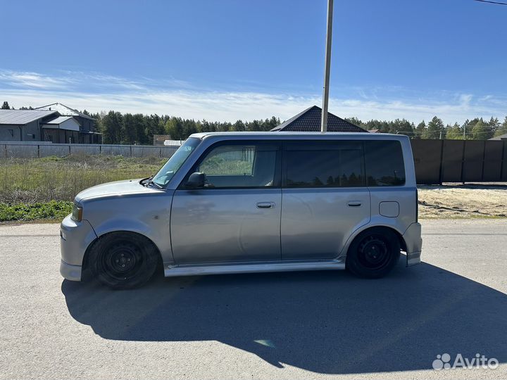 Toyota bB 1.3 AT, 2001, 189 215 км