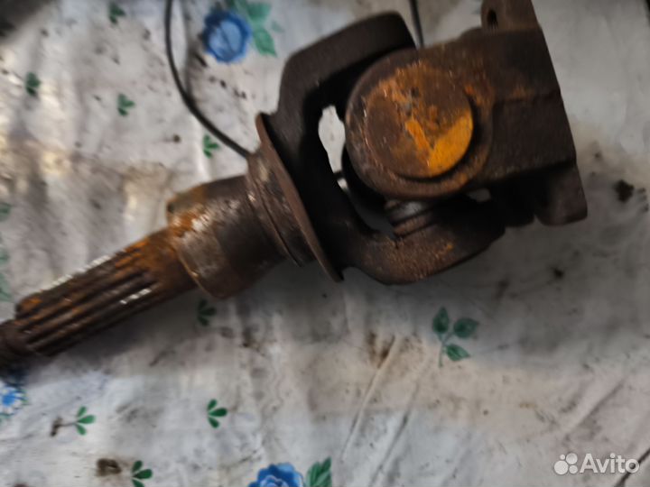 Кардан полуоси С крестовиной заз 968