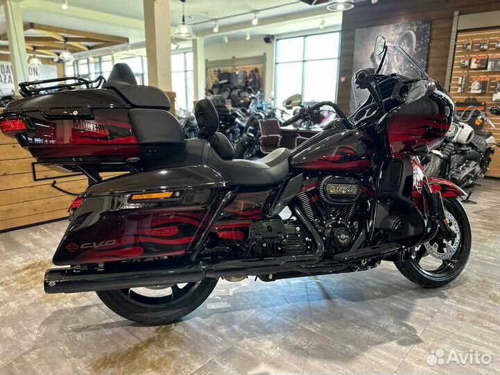 Harley-Davidson CVO Road Glide Limited 2022