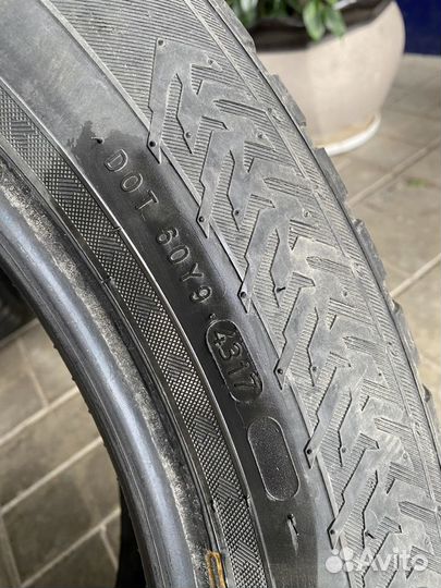 Nokian Tyres Hakkapeliitta 8 SUV 235/55 R20