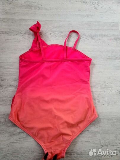 Купальник для девочки на 6-7лет