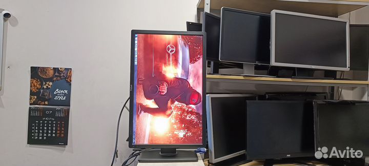 Монитор Dell 22