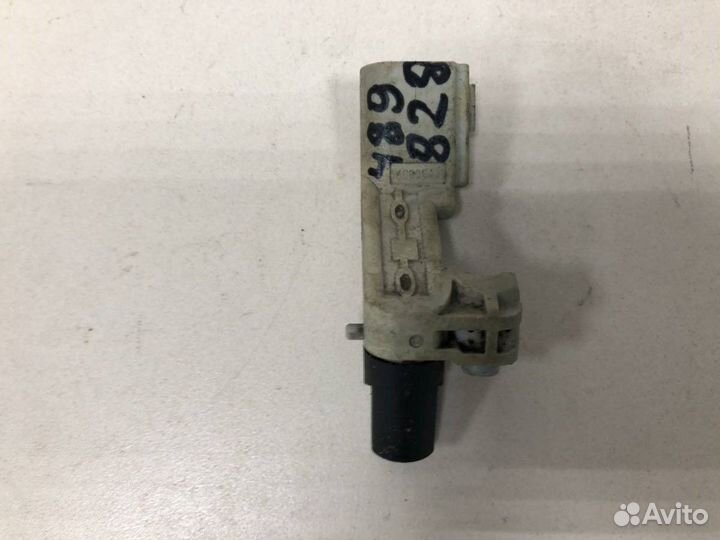Датчик положения коленвала Volkswagen Tiguan 5N1 2