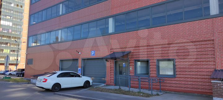 Машиноместо, 14 м²