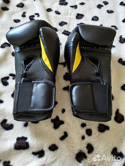 Боксерские перчатки 12 oz everlast