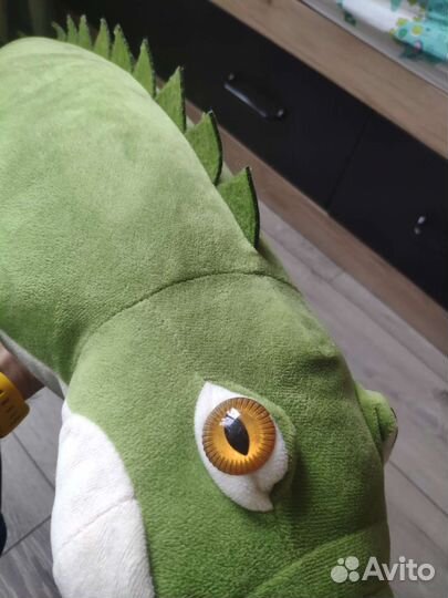 Игрушка большой крокодил