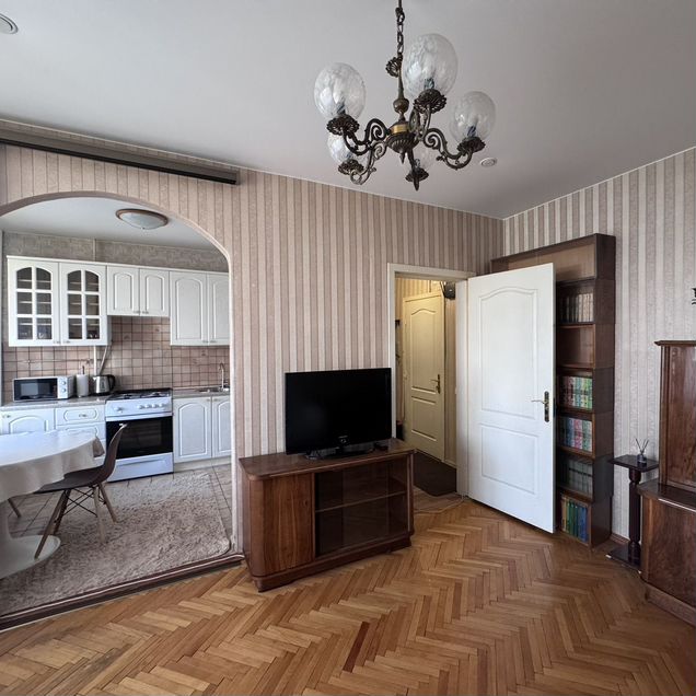 2-к. квартира, 41 м², 6/9 эт.