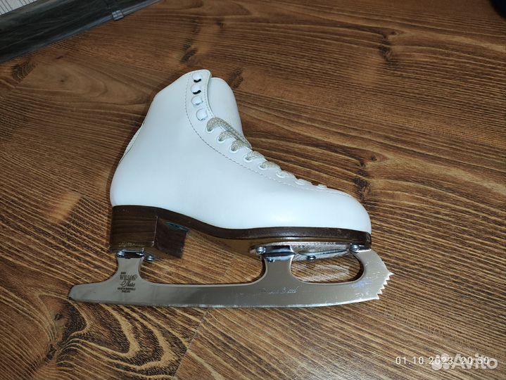 Фигурные коньки wifa 32