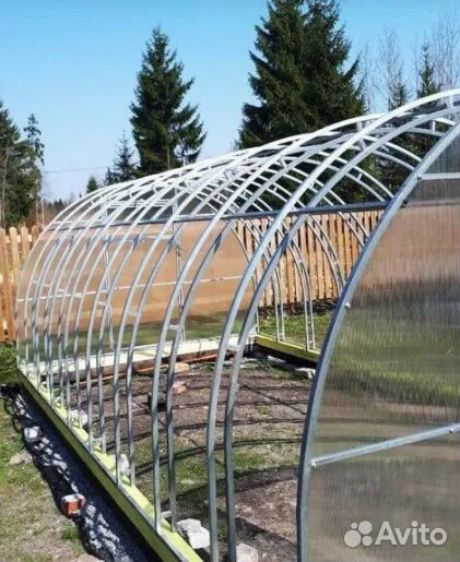 Теплицы из поликарбоната с установкой