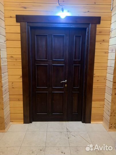 Дверь входная двухстворчатая